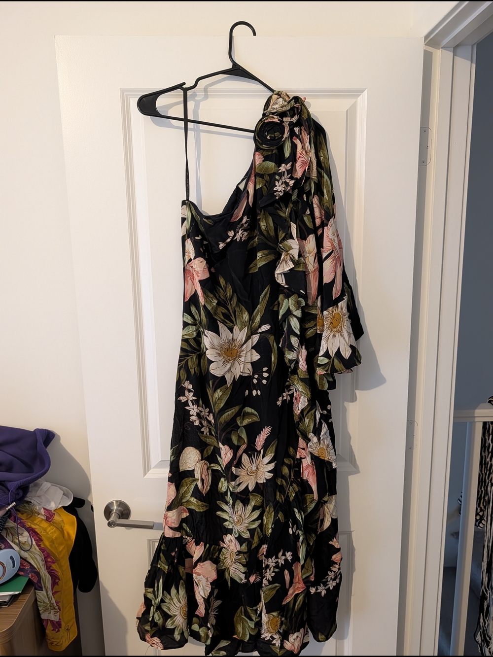 FARM Rio Black Floral One-Shoulder Maxi Dress with Tie Detail